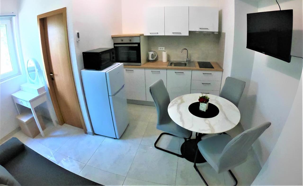Apartman Tina Ražanac Dış mekan fotoğraf
